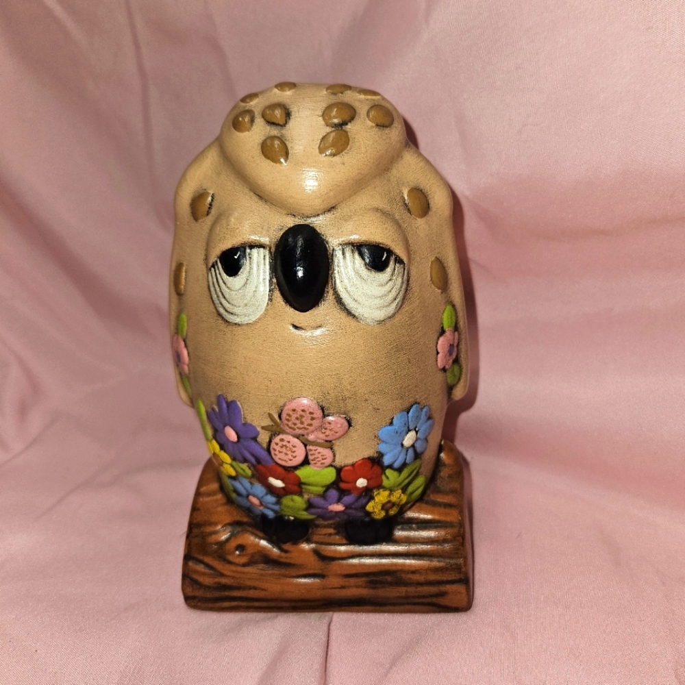 Vintage Chalkware 1960's - 1970's Hobbiest Sleepy Owl Statue